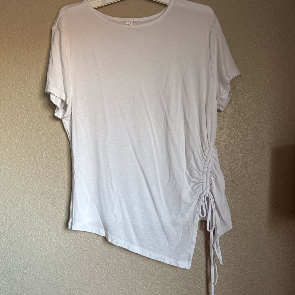No Boundaries White Ribbed Short Sleeve Shirt with Side Ties